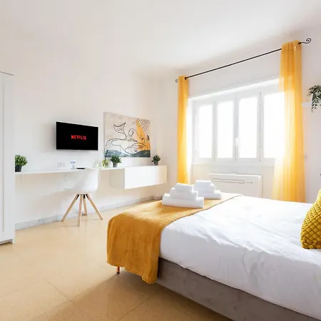 Domvs Clavdia - Metro Station, 8 Min To Center, Roma, 6pax, A-c Daire