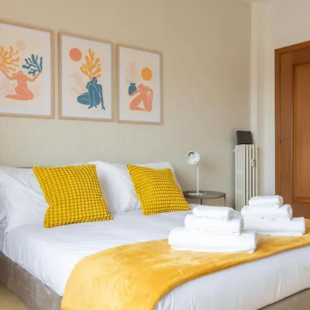 Apartamento Domvs Clavdia - Metro Station, 8 Min To Center, Roma, 6pax, A-c