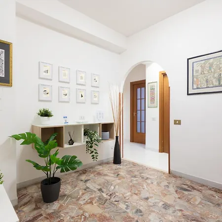 Apartamento Domvs Clavdia - Metro Station, 8 Min To Center, Roma, 6pax, A-c